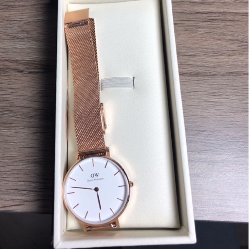 DW Daniel Wellington 32mm women’s watch